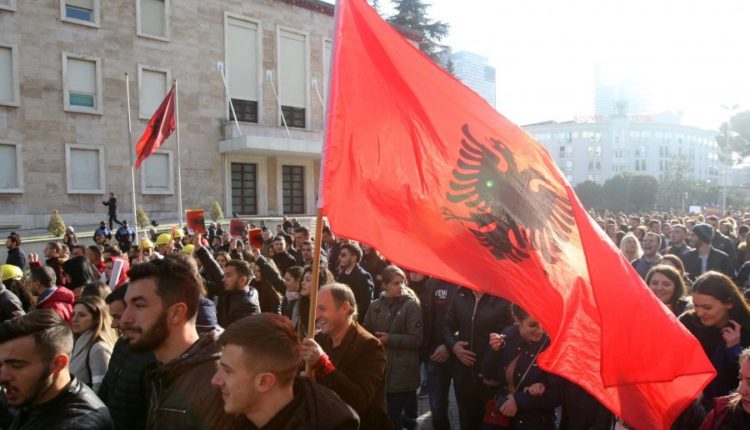 Studentet ne protesta ne Shqiperi Foto Reuters
